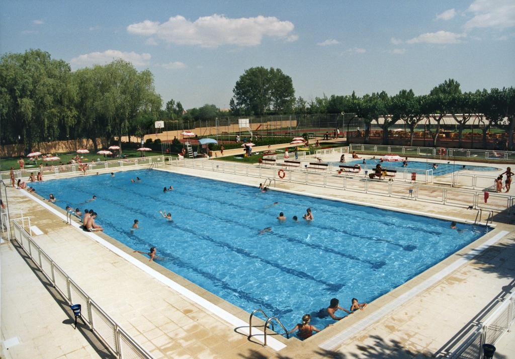 Отель Crisol Regio Санта Марта де Тормес Экстерьер фото